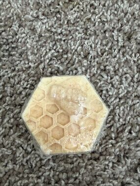Cream Honeycomb Solid Hand Soap - Moisturizing Bar